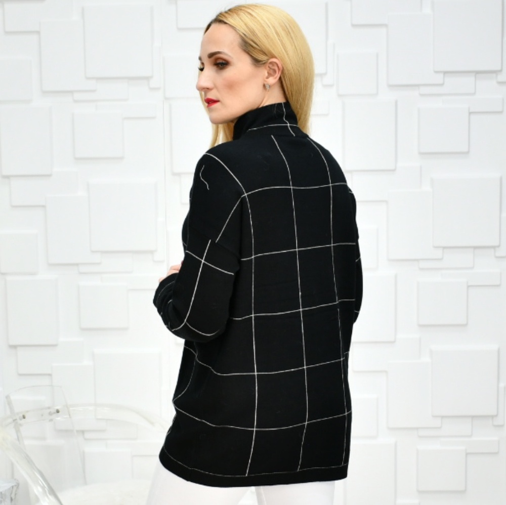 KERISMA TURTLENECK TOP - Picture 3 of 4
